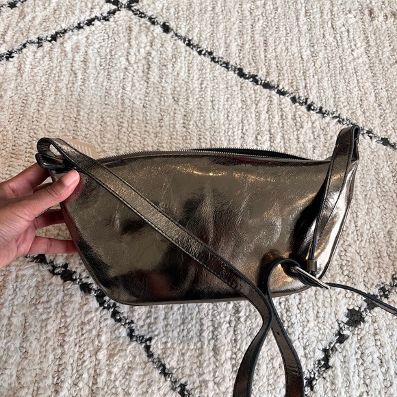 Madewell Sling Crossbody Bag - Picture 6 of 11